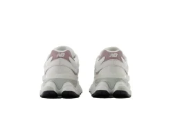 New Balance 9060 Grey Matter Pink